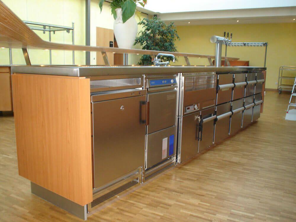 Kühltheke in einem großen Raum